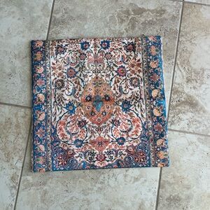 Elegant Floral Tapestry Accent